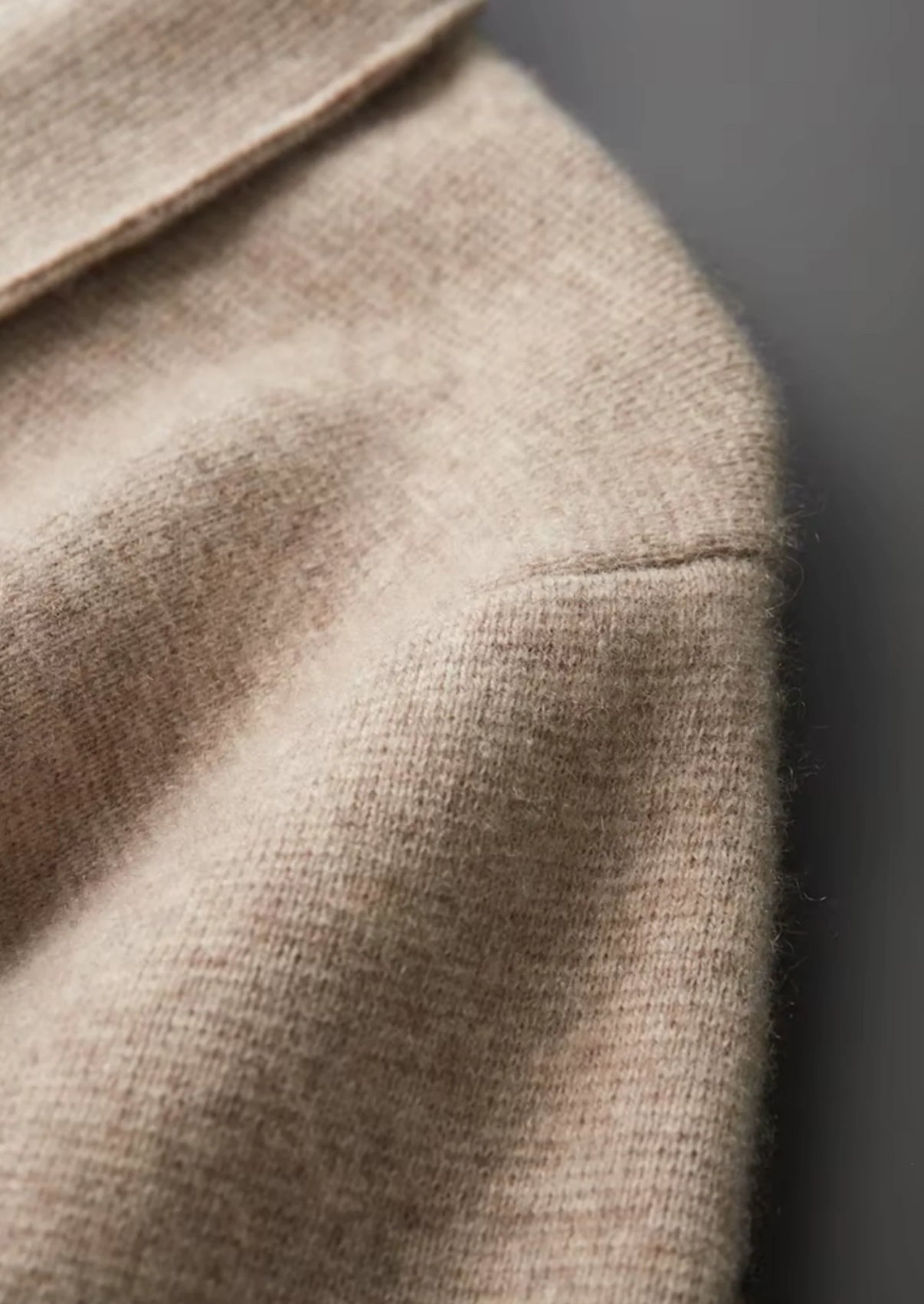 EXTRA-FINE MERINO WOOL ZIP POLO CARDIGAN